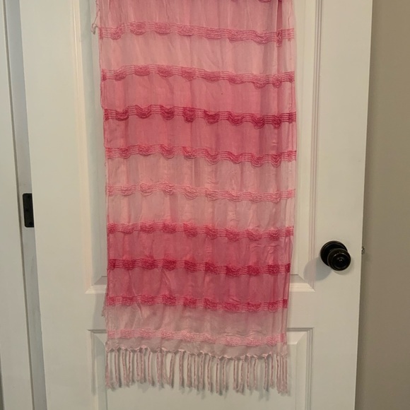 Pretty In Pink Scarf - Picture 1 of 2